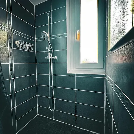 Studio Equipe St Cloud Proche Paris - La Defense Saint-Cloud Exterior photo