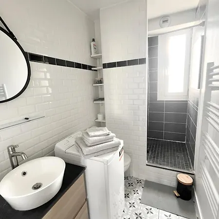 Studio Equipe St Cloud Proche Paris - La Defense Saint-Cloud Exterior photo