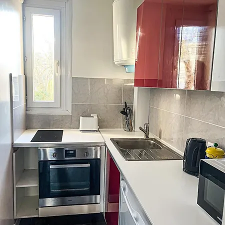 Studio Equipe St Cloud Proche Paris - La Defense Saint-Cloud Exterior photo